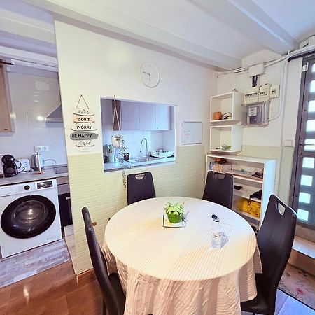 Stunning Flat For 6 People 3 Blocks From The Beach Plus Welcome Breakfast 바르셀로나 외부 사진