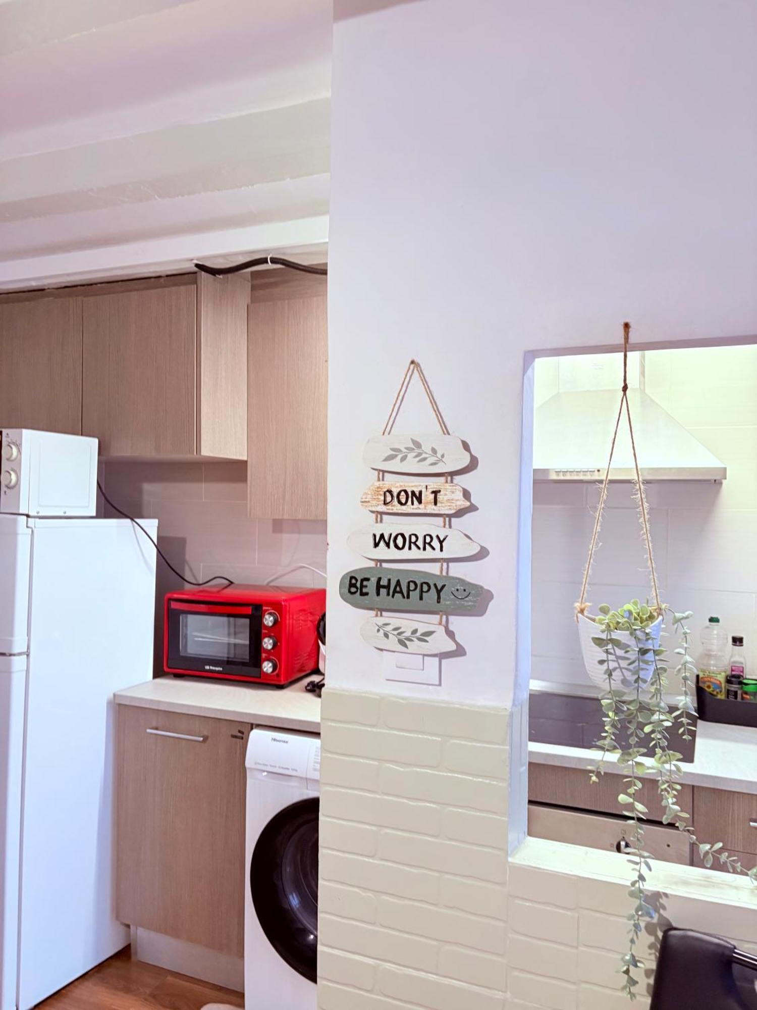 Stunning Flat For 6 People 3 Blocks From The Beach Plus Welcome Breakfast 바르셀로나 외부 사진