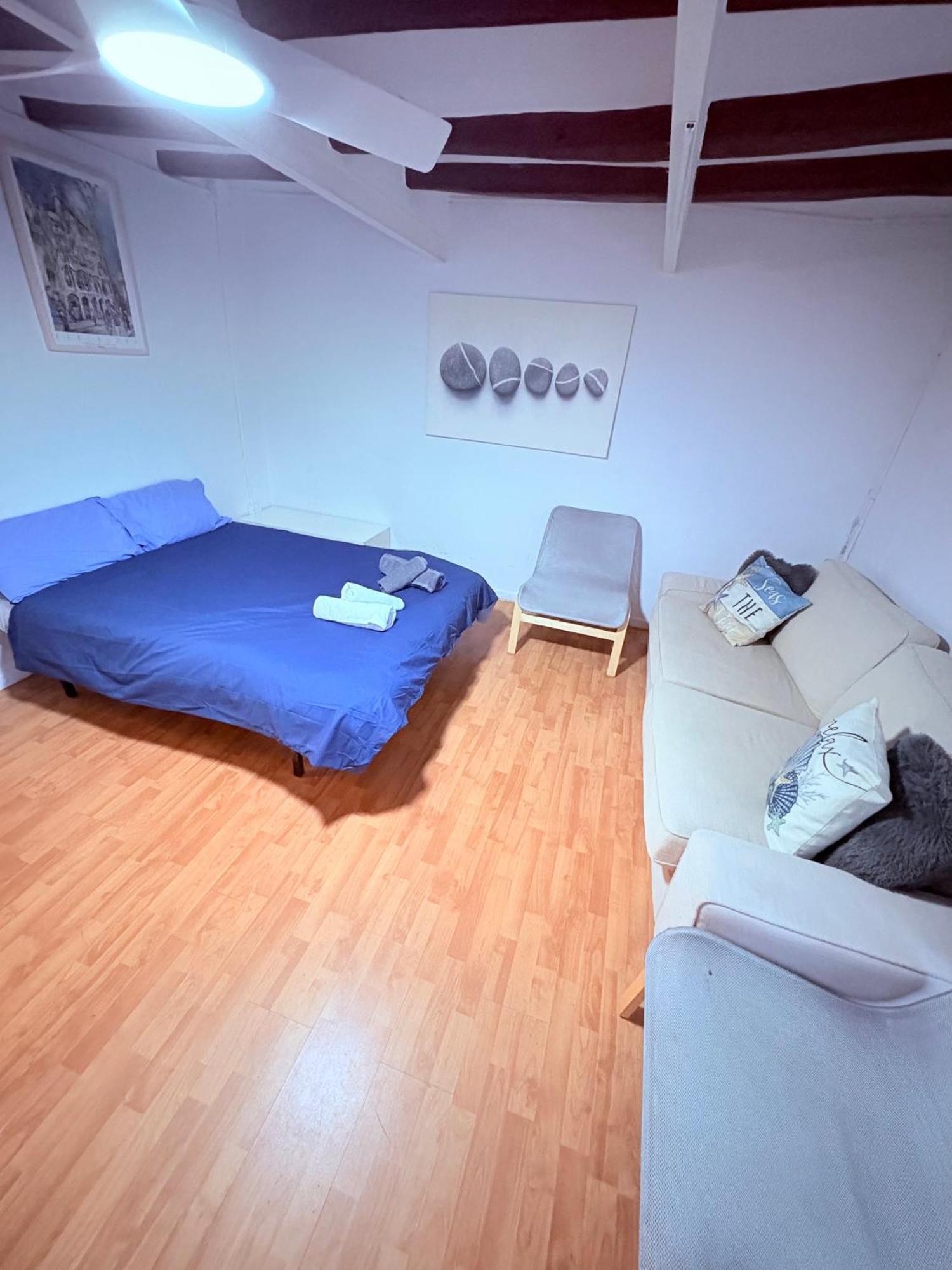 Stunning Flat For 6 People 3 Blocks From The Beach Plus Welcome Breakfast 바르셀로나 외부 사진
