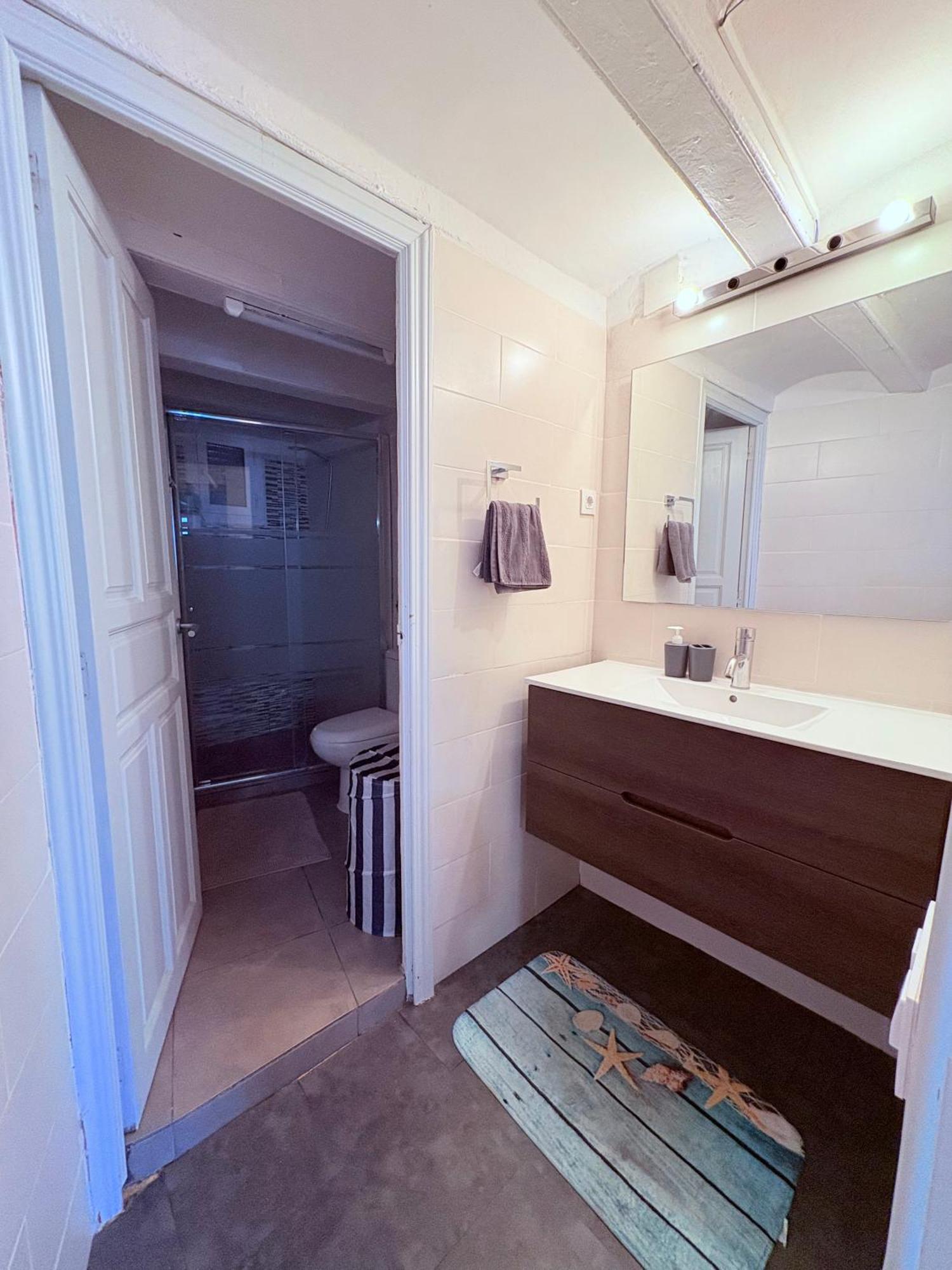 Stunning Flat For 6 People 3 Blocks From The Beach Plus Welcome Breakfast 바르셀로나 외부 사진