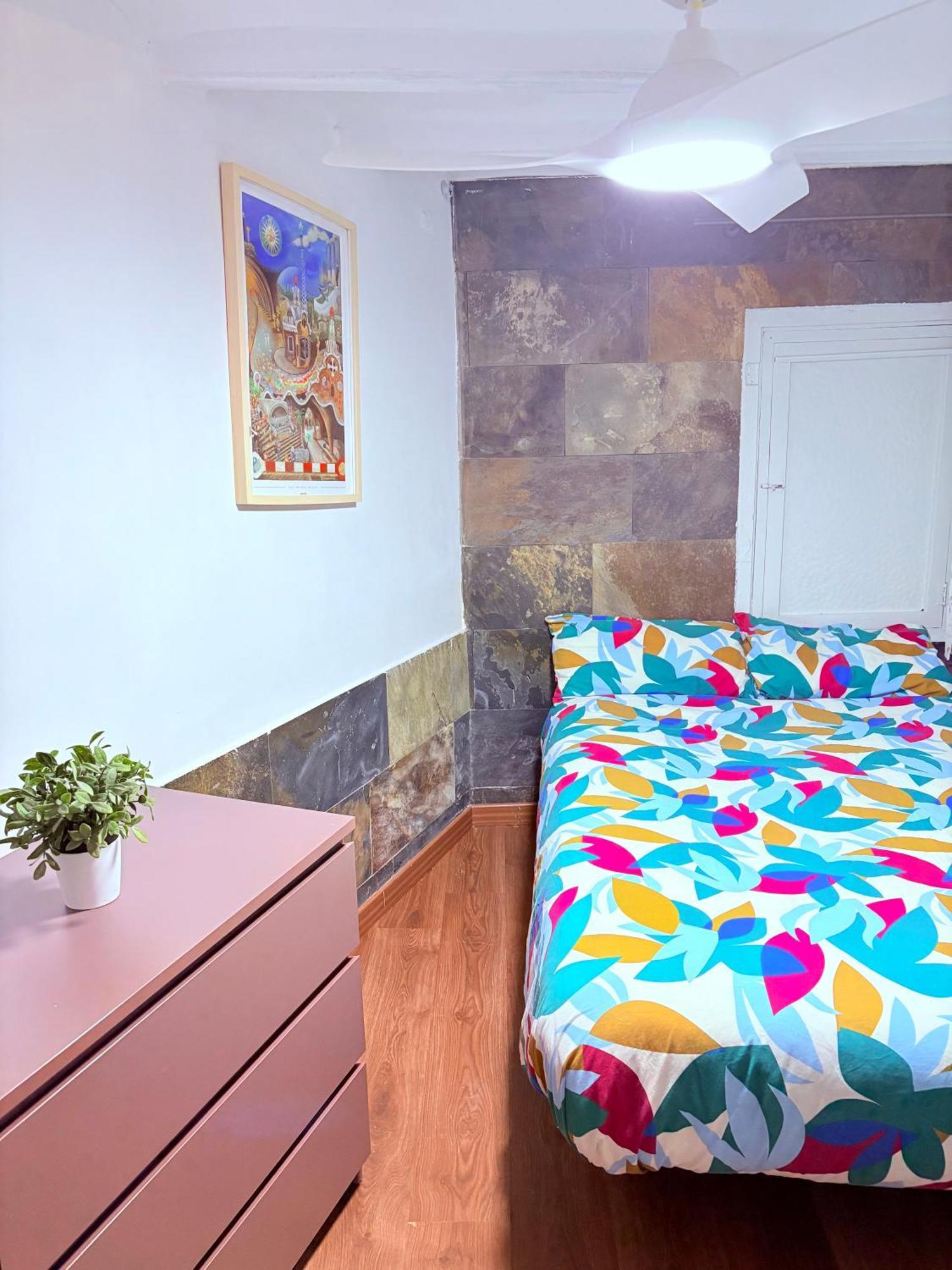 Stunning Flat For 6 People 3 Blocks From The Beach Plus Welcome Breakfast 바르셀로나 외부 사진