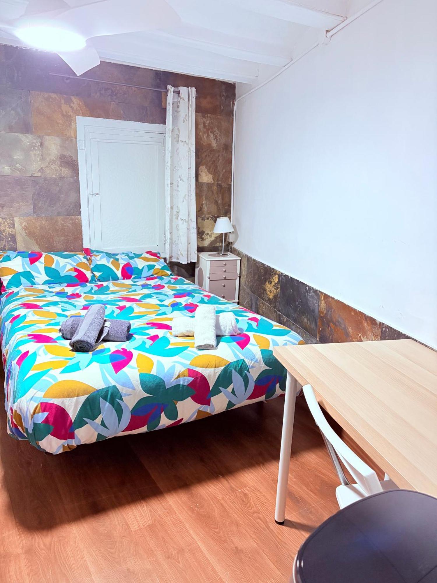 Stunning Flat For 6 People 3 Blocks From The Beach Plus Welcome Breakfast 바르셀로나 외부 사진