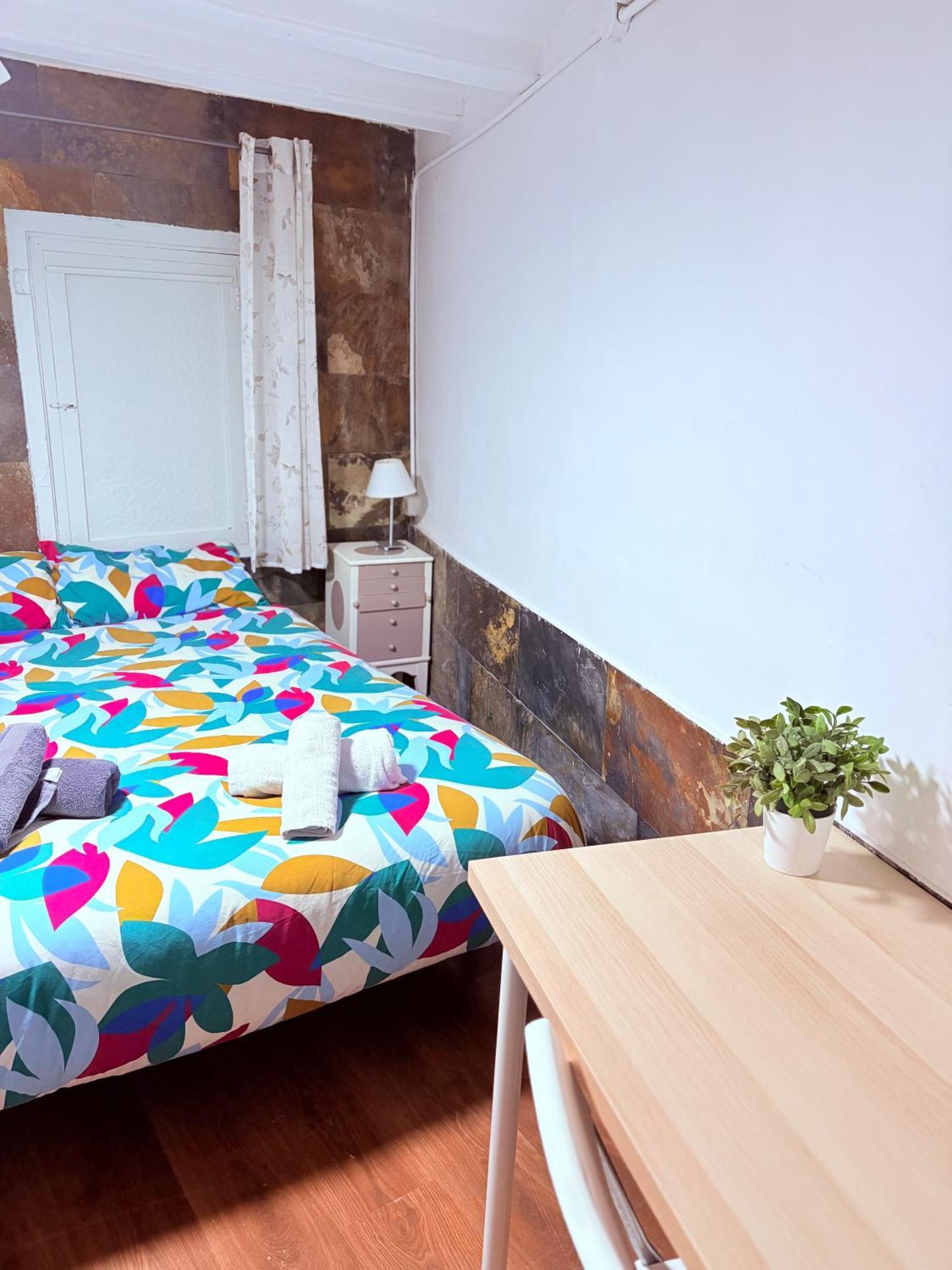 Stunning Flat For 6 People 3 Blocks From The Beach Plus Welcome Breakfast 바르셀로나 외부 사진