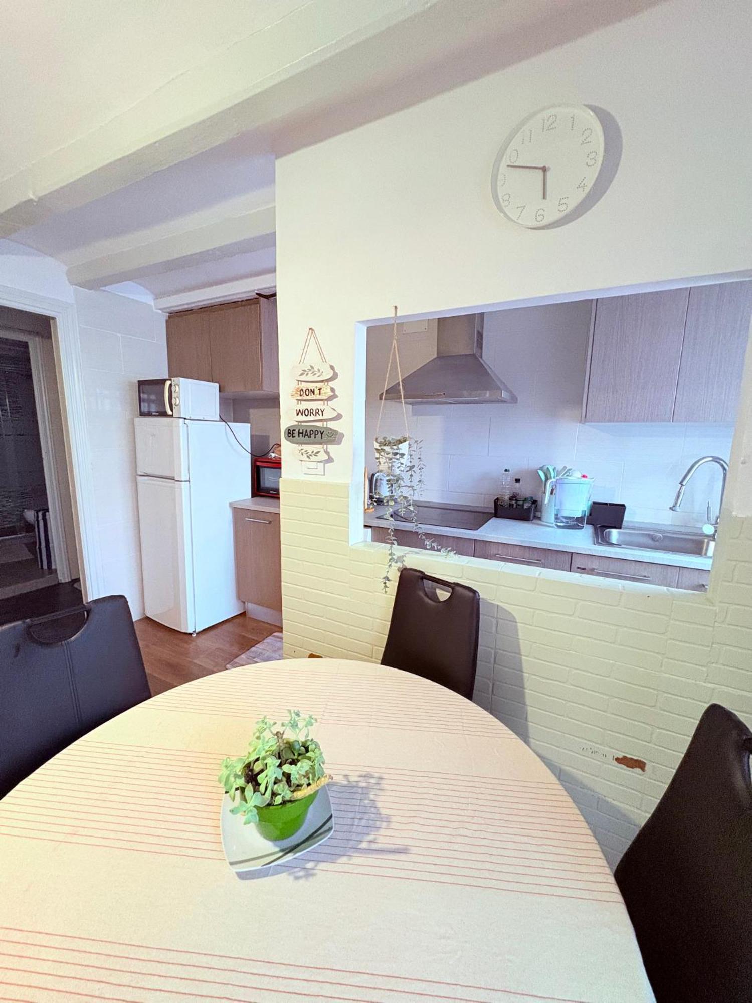 Stunning Flat For 6 People 3 Blocks From The Beach Plus Welcome Breakfast 바르셀로나 외부 사진